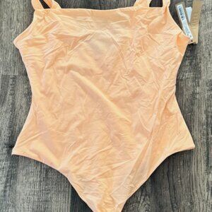 NWT SKIMS Fits Everybody Square Neck Thong Bodysuit Large Faded Nectar